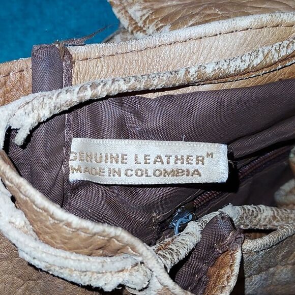Vintage Leather Backpack Made in Columbia main image 8